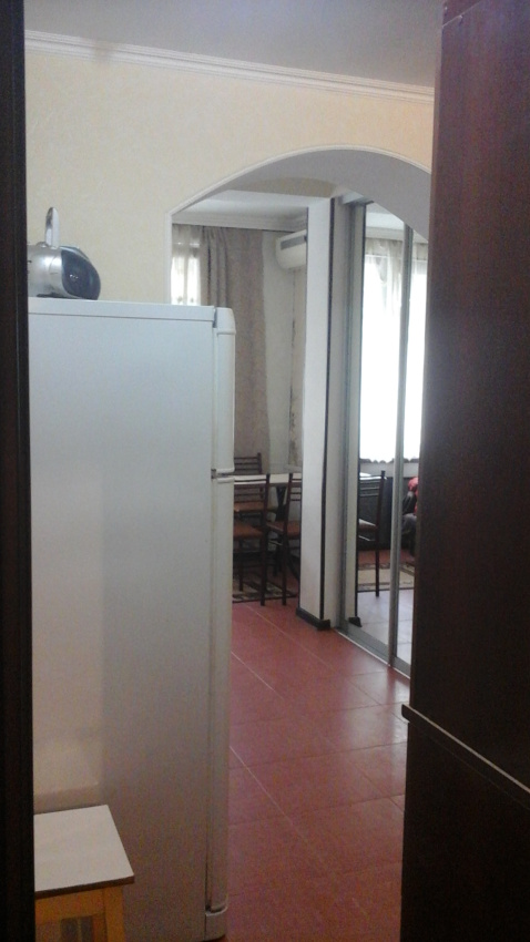 4х-комнатная квартира Акиртава 28 в Сухуме - фото 8