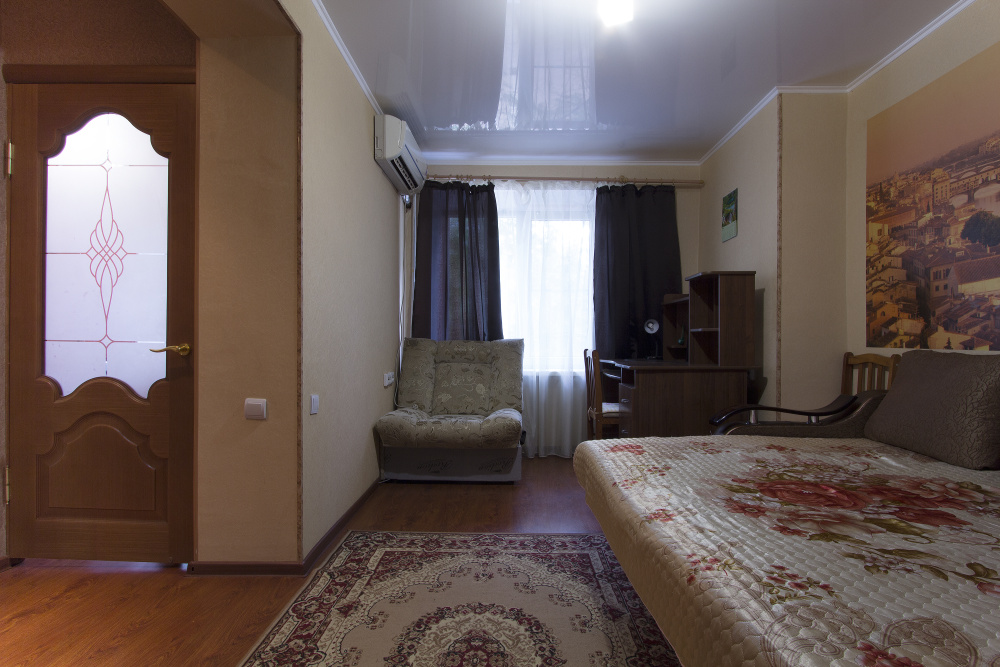 1-комнатная квартира Вячеслава Мейера 13 в Астрахани - фото 4