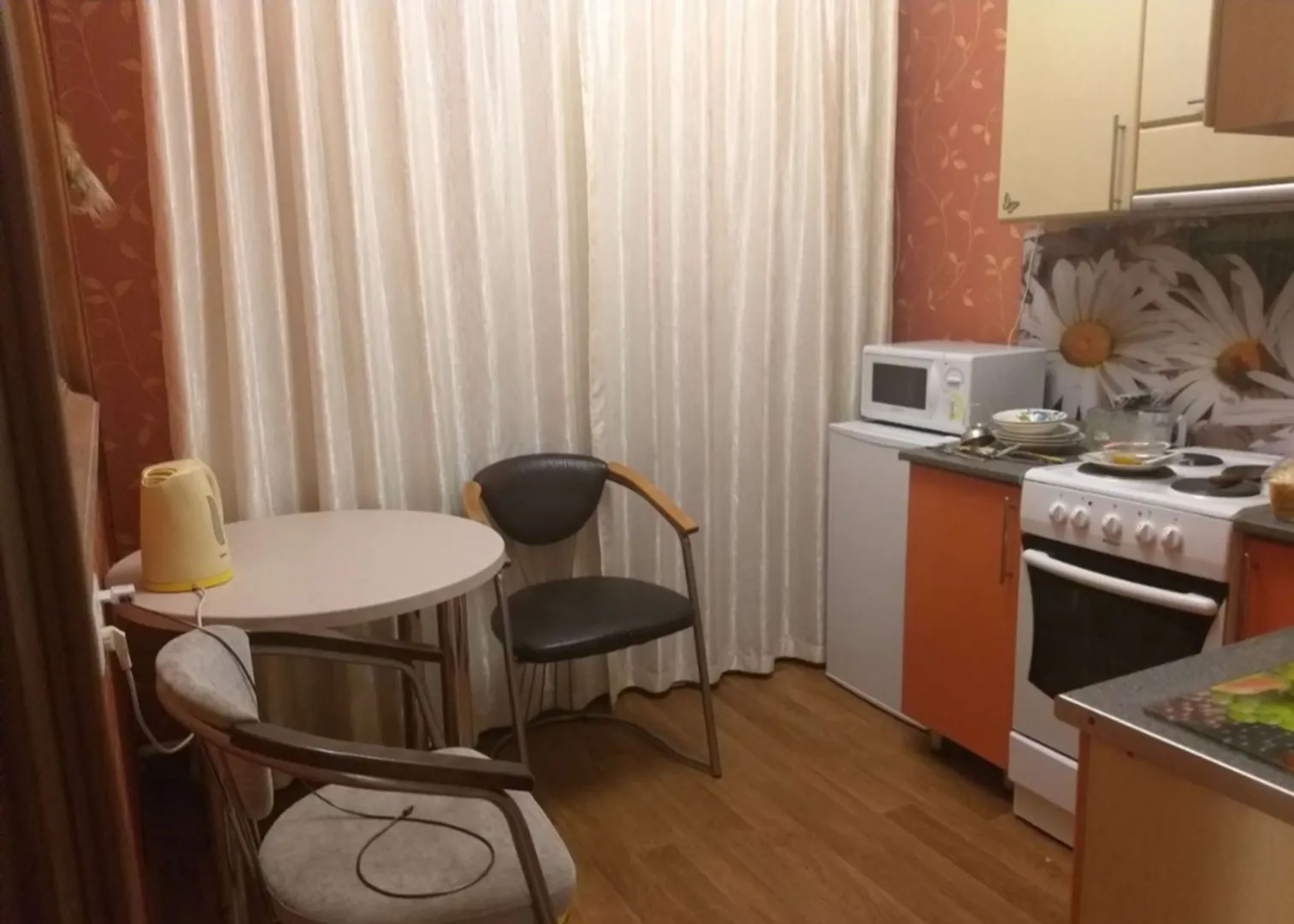 "Уютная в центре города" 1-комнатная квартира в Железногорске - фото 2