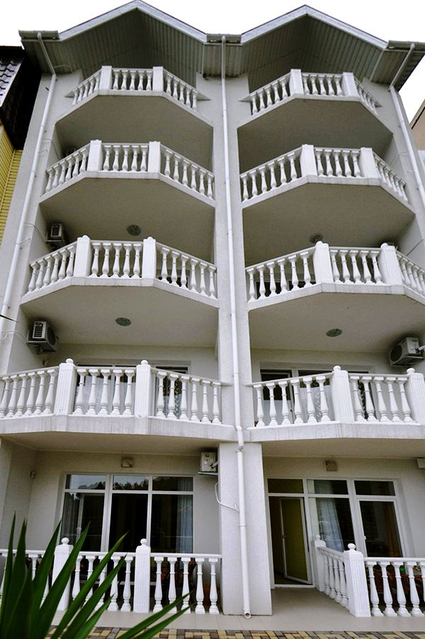"Villa-Alexandriya" (Вилла Александрия) гостиница в Алуште - фото 1