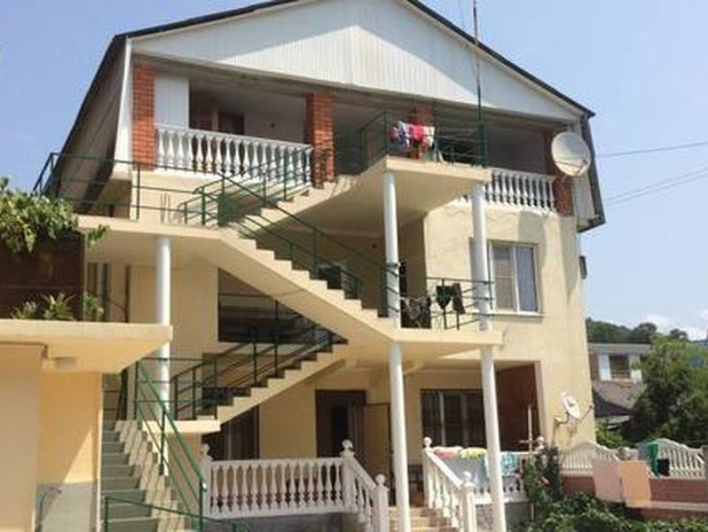 "На Фруктовой" гостевой дом в Вардане - фото 1