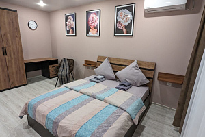 Гостиницы Оренбурга с термальными источниками, "Уютная и светлая" 1-комнатная с термальными источниками - цены