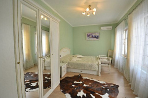 Квартиры Крым на месяц, "Квартиры вах с историей" 2х-комнатная на месяц