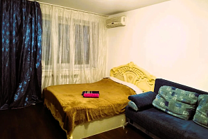 Дома Саратова на месяц, 3х-комнатная им. С.Ф. Тархова 39 на месяц - фото