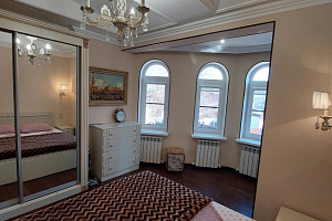 Дома Кисловодска с бассейном, 2х-комнатная Подгорная 18 с бассейном - раннее бронирование