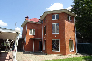 Дома Гузерипля с бассейном, "Диана" п. Гузерипль с бассейном