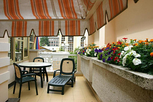 Отели Кисловодска рядом с парком, "Корона" в Кисловодске, бульвар Курортный, 5
