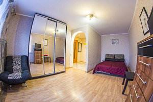 Гостиницы Омска на набережной, 1-комнатная Серова 26 на набережной - забронировать номер