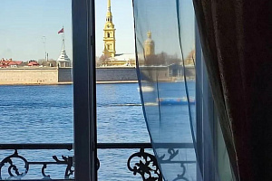 Квартиры Санкт-Петербурга 3-комнатные, "С панорамным вина Петропавловскую крепость" 3х-комнатная 3х-комнатная