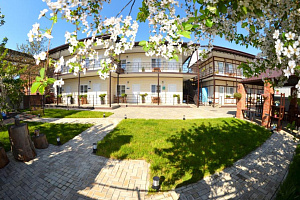 Гостиницы Краснодарского края у парка, "Совенок" у парка