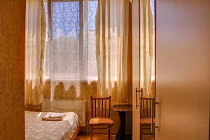 Отели Симферополя без предоплаты, "Гюмри" мини-отель без предоплаты - цены