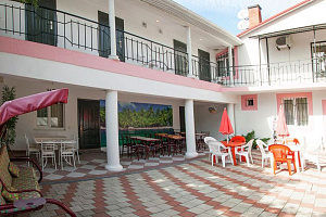 Отели Новороссийска рядом с пляжем, "Коттедж Надежда" рядом с пляжем