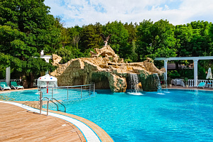 Отдых в Геленджике с бассейном, "Благодать" гостиничный комплекс с бассейном - фото