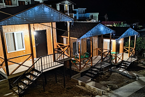 Гостевые дома Нового Афона на первой береговой линии, "У Кристины" на первой береговой линии - фото