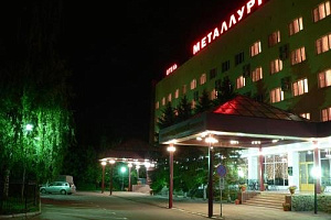 Гостиницы Липецка у парка, "Металлург" у парка - фото