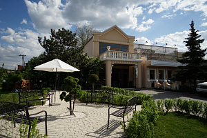 Гостиницы Батайска с бассейном, "Александр" с бассейном