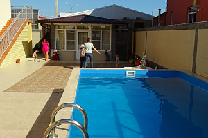 Гостевые дома Сириуса с бассейном, "Кристина" с бассейном