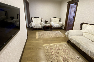 Квартиры Махачкалы с видом на море, "Лаптиева 75" 2х-комнатная с видом на море