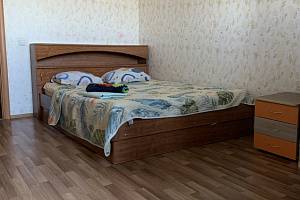 Гостиницы Перми рядом с аэропортом, 3х-комнатная Холмогорская 4Г у аэропорта - фото