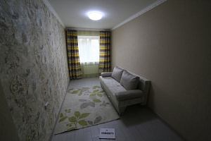 Гостиницы Екатеринбурга с аквапарком, 2х-комнатная 8 марта 128 с аквапарком