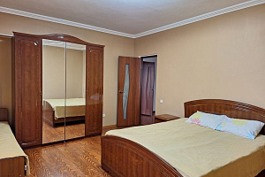 Отдых в Абхазии в этом году, 2х-комнатная Агрба 18 - фото