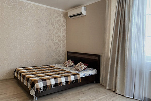 Апарт-отели в Астрахани, "Светлая и Уютная в ЖК Прогресс" 1-комнатная апарт-отель - раннее бронирование