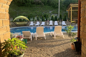 Отдых в Архипо-Осиповке с бассейном, "Краски Черного моря" гостевые комнаты с бассейном