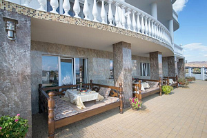 Отели Коктебеля рядом с пляжем, "Hayat hotel" рядом с пляжем - забронировать номер