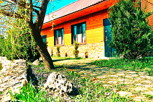 Гостевые дома Крыма с бассейном, "Элина" с бассейном - раннее бронирование