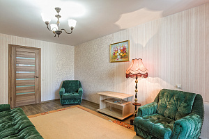 Квартиры Крым в центре, 2-х комнатная Партенитская 10 в центре - цены