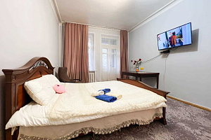 Гостиницы Нальчика рейтинг, 2х-комнатная Площадь Коммунаров 28 рейтинг - цены