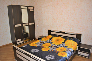 Квартиры Орла с размещением с животными, 3х-комнатная Наугорское 76 с размещением с животными
