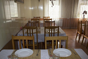 Гостиницы Астрахани с завтраком, "Сюрприз Бэра 52А" с завтраком - раннее бронирование