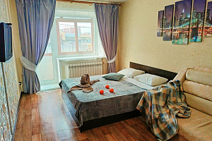 Гостиницы Бердска с бассейном, 1-комнатная Кутузова 1 с бассейном - фото