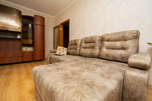 Гостиницы Новосибирска с баней, 2х-комнатная Костычева 5А с баней - забронировать номер