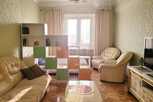 Гостиницы Владивостока в центре, "Home Time Apart" 2х-комнатная в центре