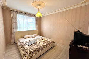 Гостиницы Нальчика с термальными источниками, 2х-комнатная Кабардинская 70 с термальными источниками - фото