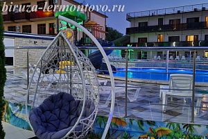 Дома Лермонтово с бассейном, "Бирюза" с бассейном - раннее бронирование
