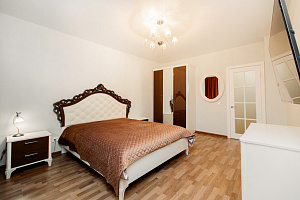 Гостиницы Южно-Сахалинска с бассейном, 3х-комнатная Н.Г. Смирнова 9 с бассейном - цены