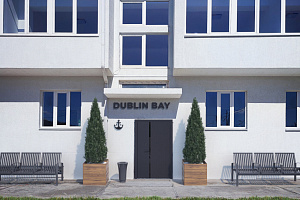 Гостевые дома Мысхако с бассейном, "Dublin Bay" с бассейном - фото