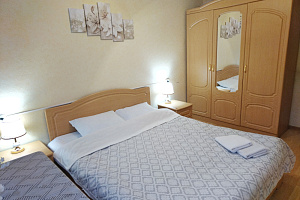 Гостиницы Самары необычные, 2х-комнатная Молодогвардейская 215 необычные - цены