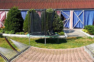 Базы отдыха Кучугур с бассейном, "На Почтовом" с бассейном - раннее бронирование