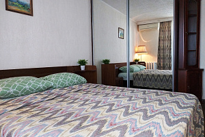 Гостиницы Самары у реки, 3х-комнатная Молодогвардейская 240 у реки - забронировать номер