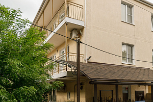 Гостевые дома Геленджика с балконом, "Золотой Песок" с балконом - фото