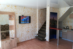 Дома Крыма недорого, 2х-комнатный Лучистая 15 недорого - снять