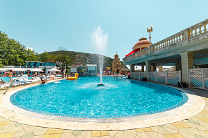 Отели Архипо-Осиповки рядом с пляжем, "Альбатрос" гостинично-развлекательный комплекс рядом с пляжем - забронировать номер