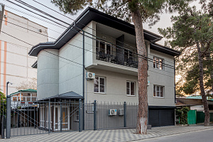 Гостевые дома Геленджика с балконом, "ЮКО" с балконом - фото