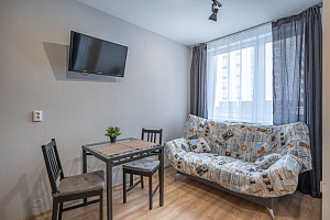 Гостиницы Екатеринбурга с детьми, квартира-студия Академика Парина 45 с детьми - цены