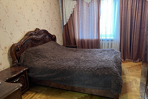 Гостиницы Тихорецка на карте, "В классическом стиле" 3х-комнатная на карте