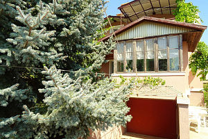 Дома Николаевки с бассейном, "У Татьяны" с бассейном - фото